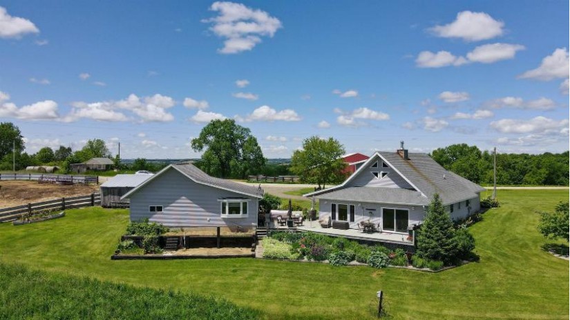 28850 Highway 131 Marietta, WI 53826 by Wilkinson Auction & Realty Co. $849,900