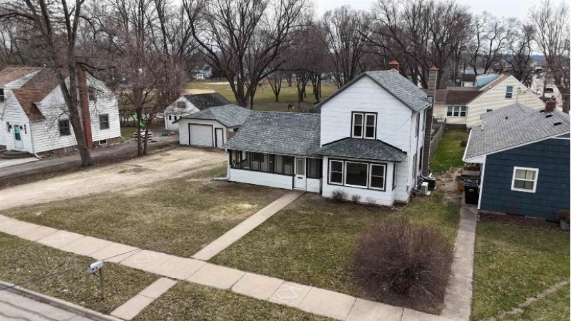 715 Jefferson Avenue Sparta, WI 54656 by Vip Realty $209,900