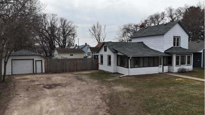 715 Jefferson Avenue Sparta, WI 54656 by Vip Realty $209,900