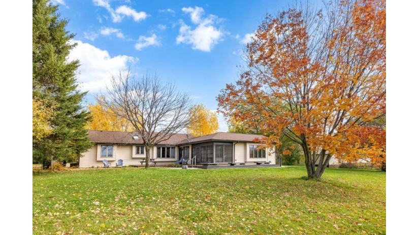 487 County Road Ff Utica, WI 54964 by Better Homes And Gardens Real Estate Special Prope $899,000