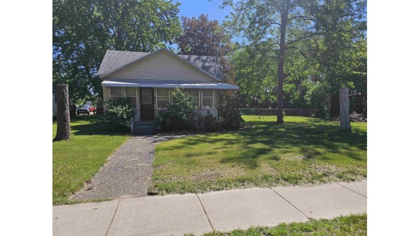 424 S Linden Street Adams, WI 53910 by Coldwell Banker Advantage Llc - Off: 715-325-7335 $124,900