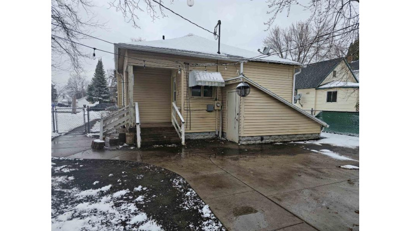 424 S Linden Street Adams, WI 53910 by Coldwell Banker Advantage Llc - Off: 715-325-7335 $124,900