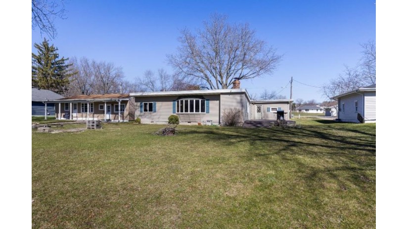 10339 N Ellendale Road Fulton, WI 53534 by Lindsay Gallagher & Associates $400,000