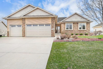 1231 Heritage Court, Sun Prairie, WI 53590