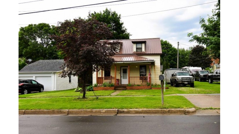 443 S Ira Street Richland Center, WI 53581 by United Country Midwest Lifestyle Properties $79,000