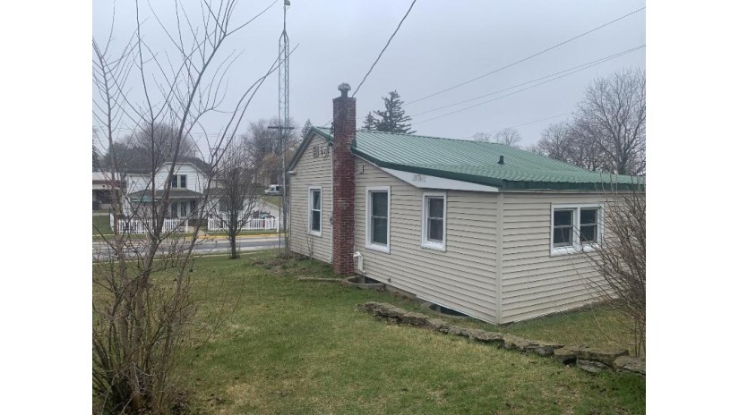 404 S Judgement Street Shullsburg, WI 53586 by Keller Williams Realty Signature - Pref: 608-778-5935 $75,000