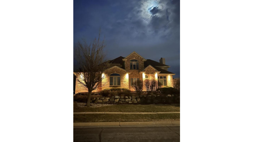 1609 Shenandoah Drive Waunakee, WI 53597 by Re/Max Preferred - peggy@ackerfarberteam.com $749,900