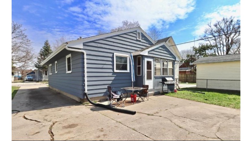 1616 Dewey Avenue Beloit, WI 53511 by Re/Max Ignite $119,900