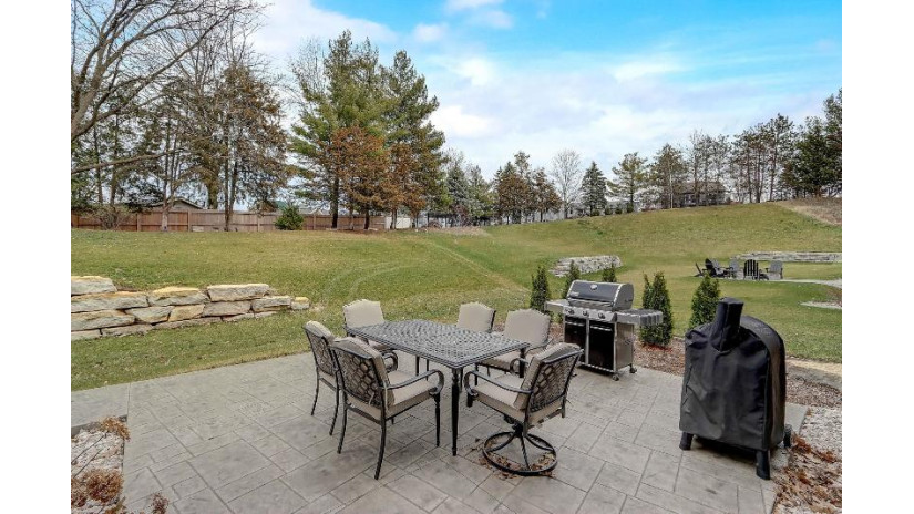 2418 Kilarney Way Waunakee, WI 53597 by Re/Max Preferred - peggy@ackerfarberteam.com $1,325,000