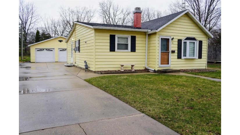 411 S Madison Street Evansville, WI 53536 by Evansville Realty Llc $235,000