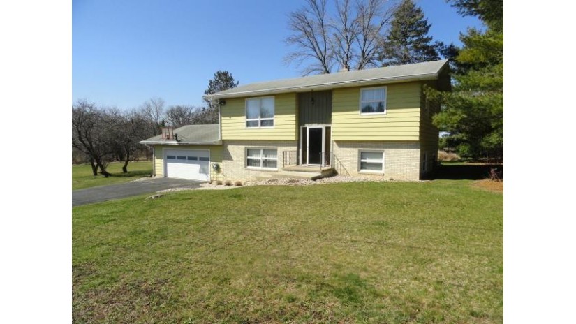 7901 N Yahara Road Windsor, WI 53532 by Re/Max Preferred - Pref: 608-617-2727 $424,900