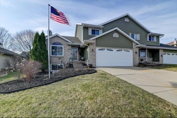 5879 Woodland Drive, Waunakee, WI 53597