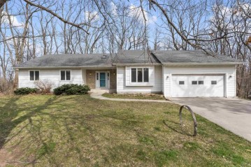 5631 Hodgson Road, Mazomanie, WI 53560