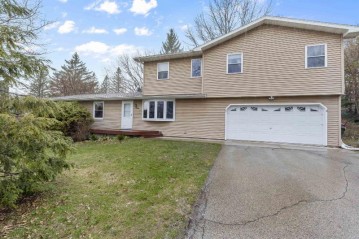 10966 Brigham Avenue, Blue Mounds, WI 53517