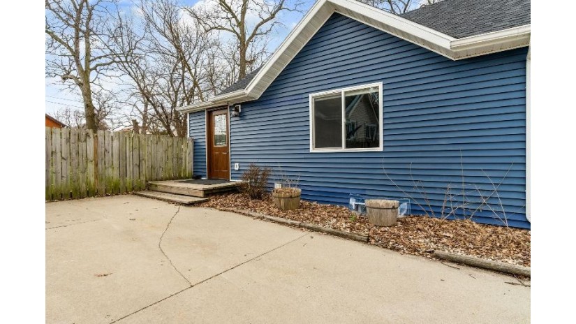 327 Koshkonong Drive Albion, WI 53534 by Keller Williams Realty - Pref: 608-381-6404 $285,000