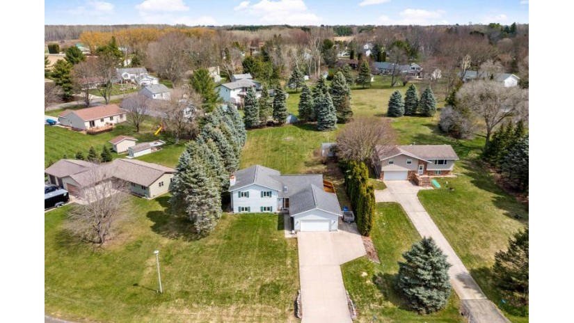 N8446 Concord Parkway Beaver Dam, WI 53916 by Klodowski Real Estate $385,000