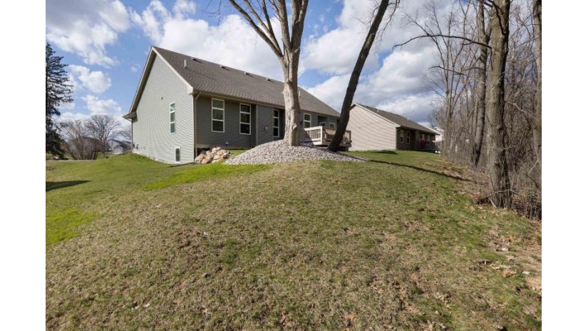 11112 N Mason Drive Fulton, WI 53534 by Rock Realty $472,500