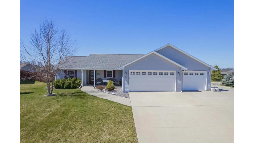 411 Bretts Way Orfordville, WI 53576 by First Weber Inc - homeinfo@firstweber.com $345,000