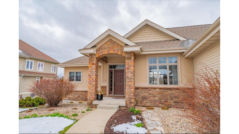 2117 Kilkenny Trail Waunakee, WI 53597 by Bunbury & Assoc, Realtors $749,900