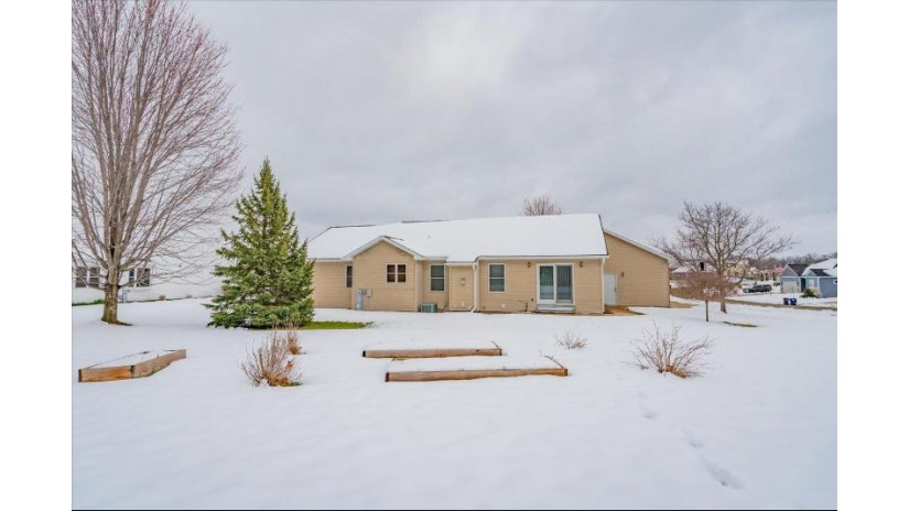 103 Oakview Drive Rio, WI 53960 by Century 21 Affiliated $429,900