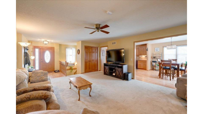 103 Oakview Drive Rio, WI 53960 by Century 21 Affiliated $429,900