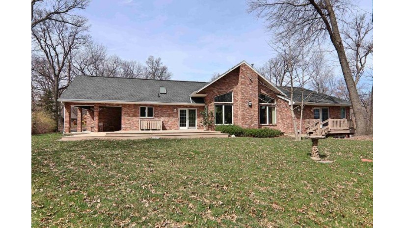 4826 N Timber Trail Center, WI 53548 by Briggs Realty Group, Inc - Cell: 608-290-1044 $660,000