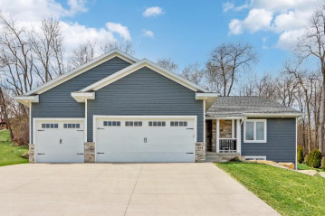 681 Sunrise Drive, Lodi, WI 53555