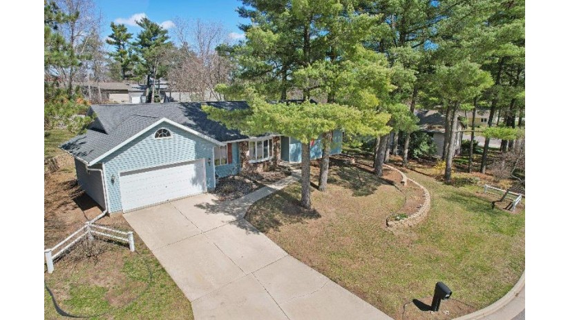 1206 White Pine Court Prairie Du Sac, WI 53578 by First Weber Inc - HomeInfo@firstweber.com $350,000