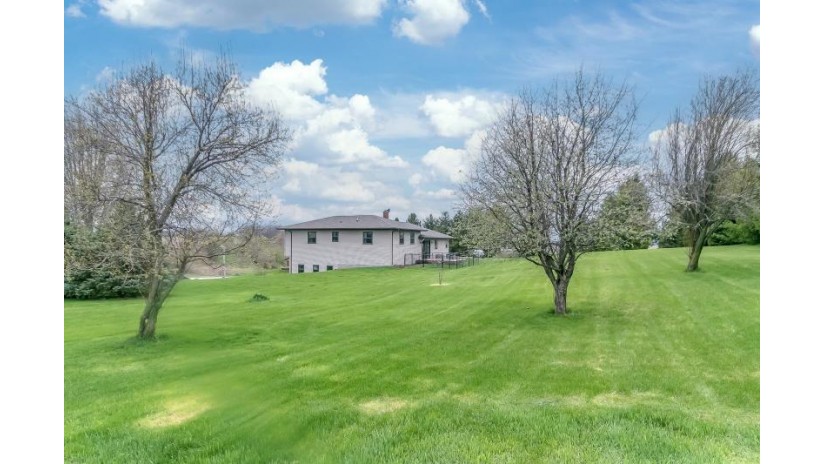 1212 Harms Road Eden, WI 53543 by Gollon Real Estate $485,000