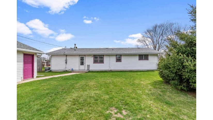 1704 N Center Street Beaver Dam, WI 53916 by Klodowski Real Estate $185,000