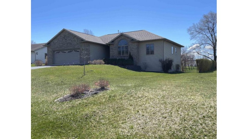 368 E Riverdale Drive Fulton, WI 53534 by Century 21 Affiliated - Off: 608-756-4196 $479,900