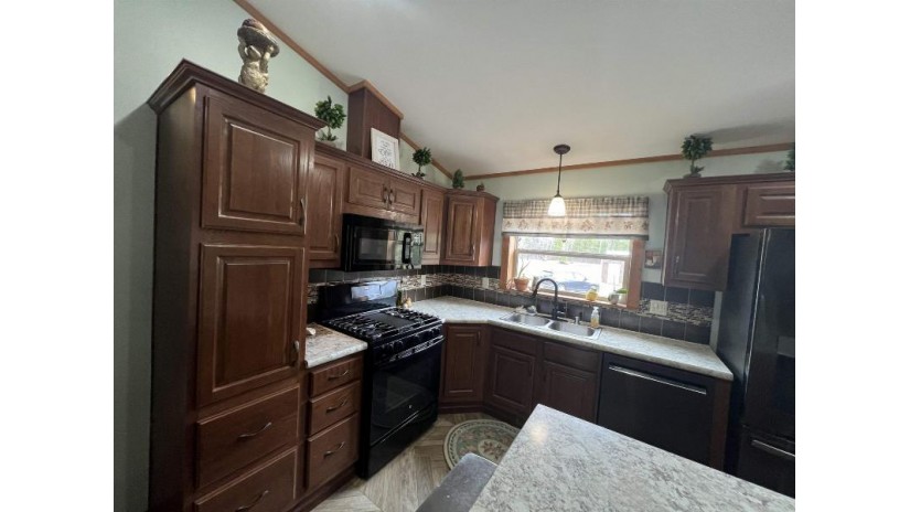 N8033 Park Place Drive Germantown, WI 53950 by First Weber Inc - HomeInfo@firstweber.com $324,900