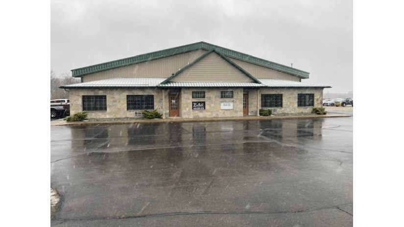 539 Commercial Avenue 107 Green Lake, WI 54941 by Adashun Jones Real Estate - Pref: 920-745-0177 $200,000