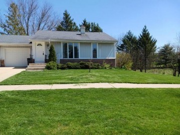 1044 N Wuthering Hills Drive B, Janesville, WI 53545