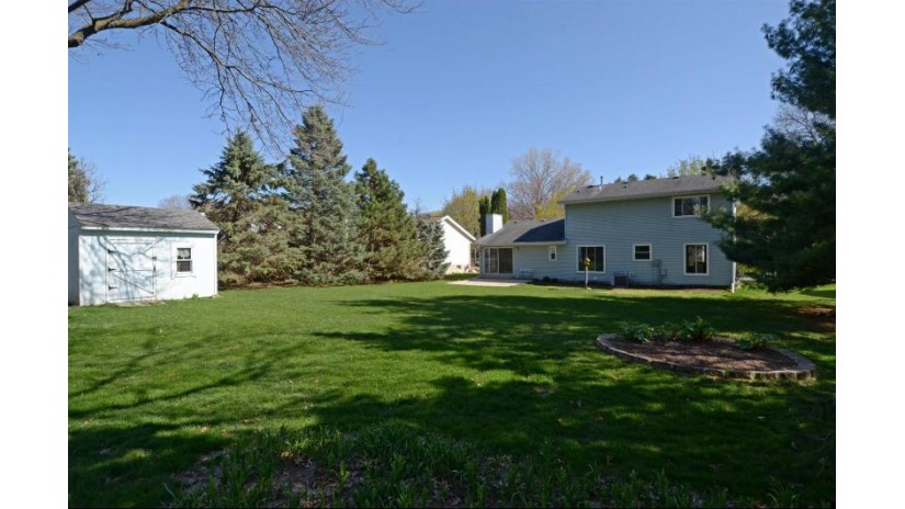 526 Nova Way Madison, WI 53704 by Restaino & Associates Era Powered - Pref: 608-333-4406 $449,900