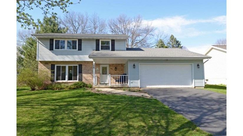 526 Nova Way Madison, WI 53704 by Restaino & Associates Era Powered - Pref: 608-333-4406 $449,900