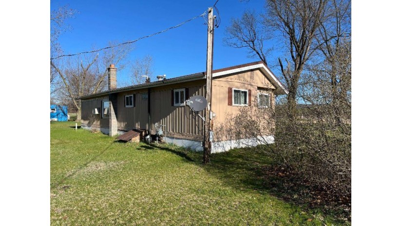909-927 Highway 80-133 Pulaski, WI 53506 by Wilkinson Auction & Realty Co. $325,000
