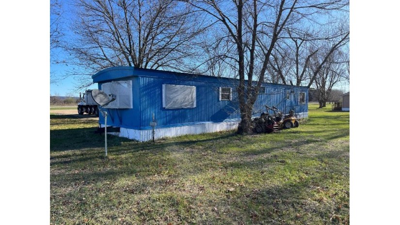 909-927 Highway 80-133 Pulaski, WI 53506 by Wilkinson Auction & Realty Co. $325,000