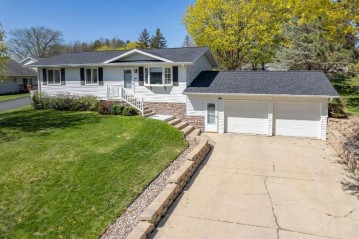 1775 N Dewey Avenue, Reedsburg, WI 53959