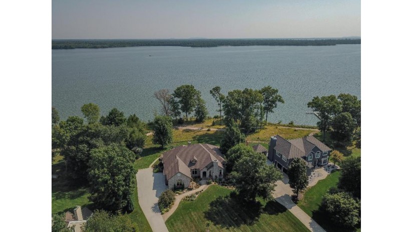 N7784 Half Moon Bay Drive Germantown, WI 53950 by Castle Rock Realty Llc - Pref: 608-547-5461 $1,900,000