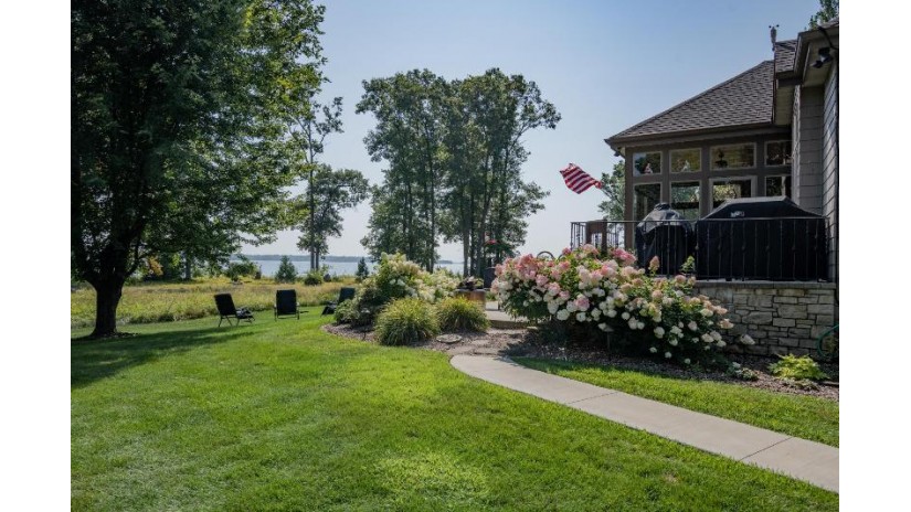 N7784 Half Moon Bay Drive Germantown, WI 53950 by Castle Rock Realty Llc - Pref: 608-547-5461 $1,900,000