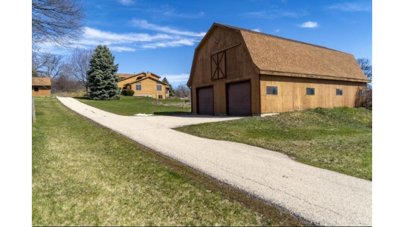 734 Cottage Grove Road Deerfield, WI 53531 by Roffman Realty Group Llc $830,000