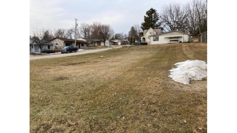 0.21AC E Fountain Street Dodgeville, WI 53533 by Arthur Real Estate $35,000