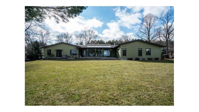 15292 93rd Avenue Chippewa Falls, WI 54729 by Woods & Water Realty Inc. $1,699,900