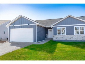 1678 Squirrel Way, New Richmond, WI 54017