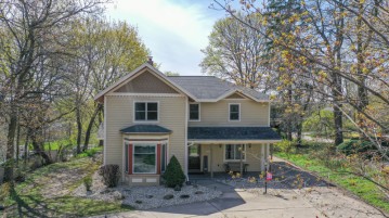 S67W14653 Janesville Rd, Muskego, WI 53150-2611