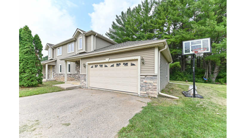 309 Trail Of Pines Ln Rochester, WI 53105 by Shorewest Realtors $249,000