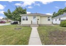 1738 Missouri Ave, South Milwaukee, WI 53172 by Shorewest Realtors $285,000