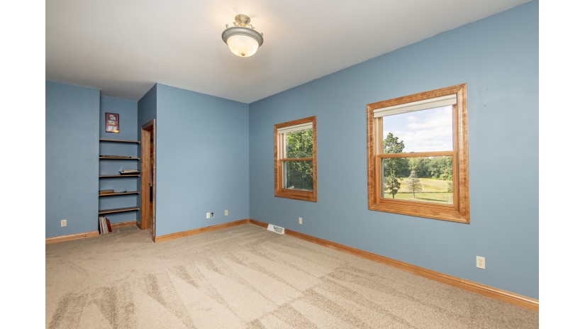 W295S5299 Holiday Oak Ct Genesee, WI 53189 by Shorewest Realtors $1,300,000