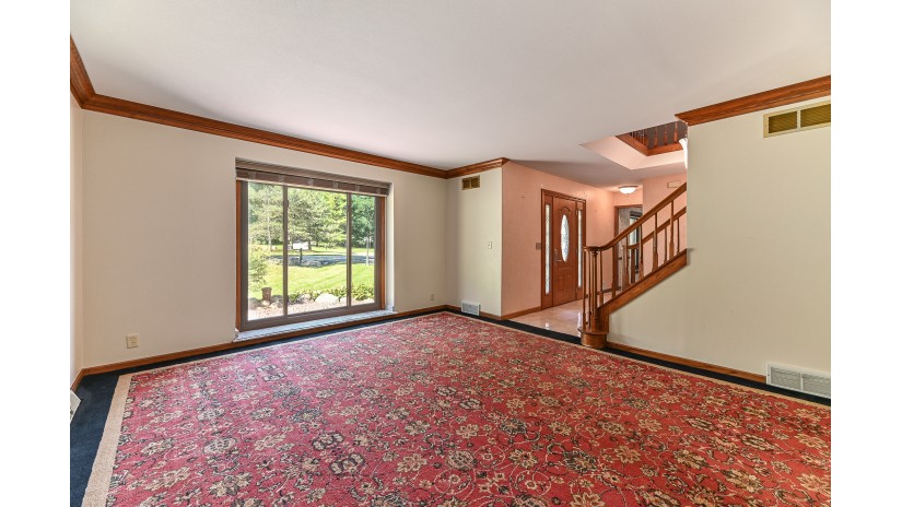 30809 Camelback Mtn Rd Rochester, WI 53105 by Shorewest Realtors $689,000